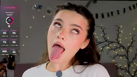 jenny_dellrose online show from December 18, 2025, 6:14 pm