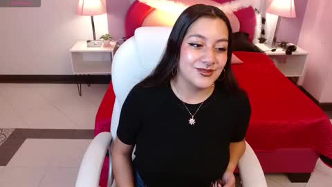 Snapshot of jenny_golden1 chatting on November 5, 2025, 12:38 pm Jenny online show from November 5, 2025, 12:38 pm