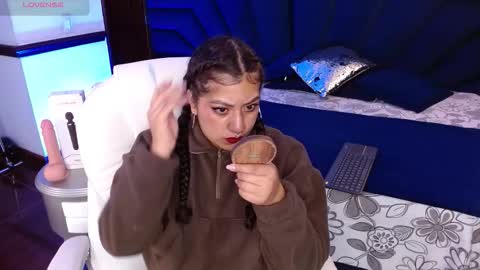 Snapshot of jenny_golden1 chatting on January 8, 2026, 12:29 pm Jenny online show from January 8, 2026, 12:29 pm