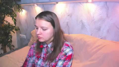 Jenny online show from September 9, 2025, 12:43 am