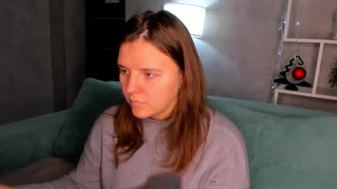 Jenny online show from December 3, 2025, 9:18 am