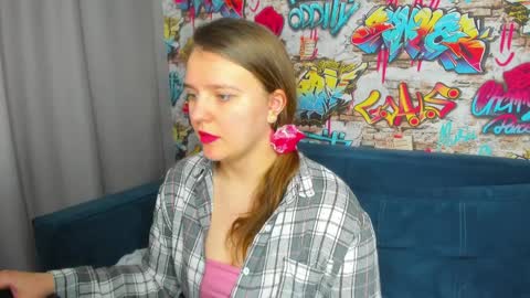Snapshot of jenny_jimmy chatting on April 9, 2026, 6:19 am Jenny online show from April 9, 2026, 6:19 am