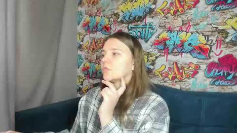 Snapshot of jenny_jimmy chatting on April 15, 2026, 9:16 am Jenny online show from April 15, 2026, 9:16 am