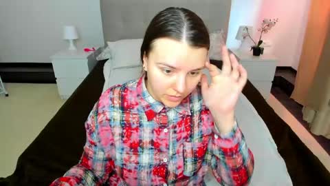 Snapshot of jenny_jimmy chatting on April 28, 2026, 9:25 am Jenny online show from April 28, 2026, 9:25 am