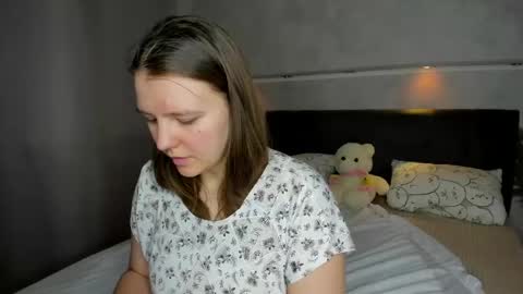 Snapshot of jenny_jimmy chatting on May 5, 2026, 9:39 am Jenny online show from May 5, 2026, 9:39 am