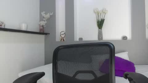 jenny_towers online show from February 10, 2025, 9:14 am