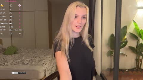 Jen  online show from December 12, 2024, 5:04 pm