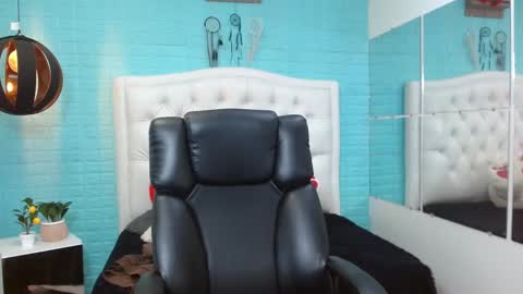 Snapshot of jeremy_job chatting on February 24, 2026, 11:30 am Jeremy online show from February 24, 2026, 11:30 am