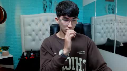 Snapshot of jeremy_job chatting on March 3, 2026, 11:27 am Jeremy online show from March 3, 2026, 11:27 am