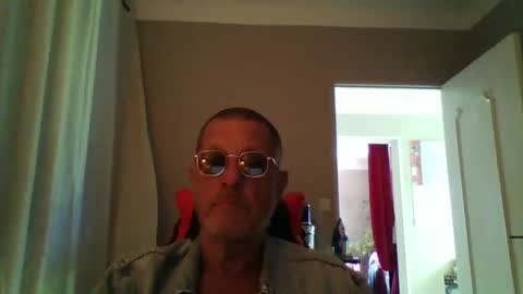 Snapshot of jerflor chatting on October 4, 2025, 2:04 pm jerflor online show from October 4, 2025, 2:04 pm