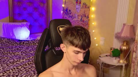 Jerry  online show from December 2, 2025, 2:17 am