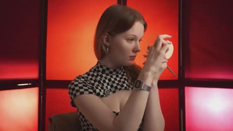 Molly online show from November 8, 2025, 4:18 pm