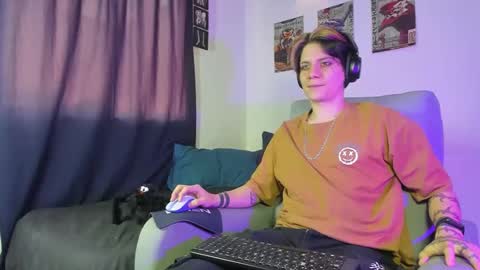 Angelo online show from November 3, 2025, 3:46 pm