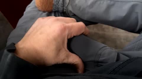 Jeremys room chill and puff one enjoy online show from December 18, 2025, 9:21 pm