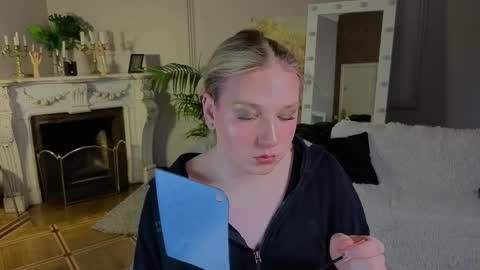 jes_solar online show from September 17, 2025, 3:03 pm