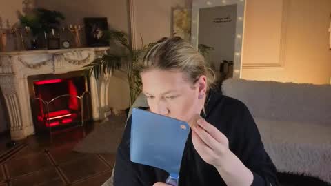 jes_solar online show from November 29, 2025, 10:02 pm