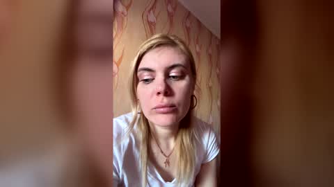 JeslyNomert online show from March 22, 2026, 1:47 pm