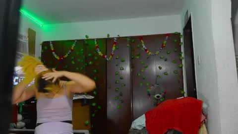 Snapshot of jess_sweett chatting on January 6, 2026, 8:45 pm Jessica online show from January 6, 2026, 8:45 pm