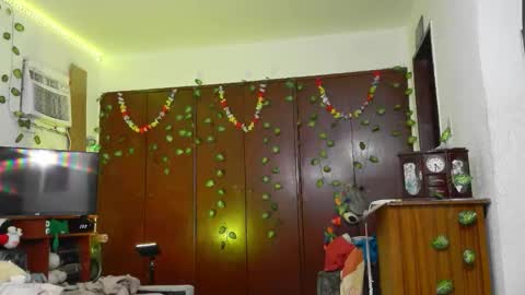 Snapshot of jess_sweett chatting on January 10, 2026, 9:05 pm Jessica online show from January 10, 2026, 9:05 pm