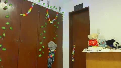 Jessica online show from April 21, 2026, 8:23 pm