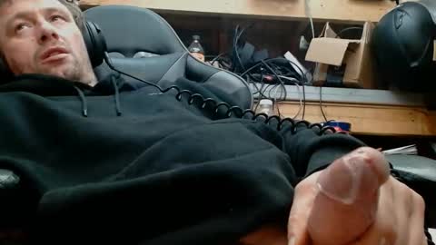 cummin0Nyou online show from January 6, 2026, 9:35 am