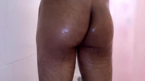 Snapshot of jesselopezcali chatting on January 17, 2025, 7:27 pm Hungjessy online show from January 17, 2025, 7:27 pm