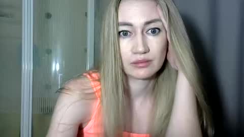 JessFox1 online show from December 19, 2024, 12:02 am