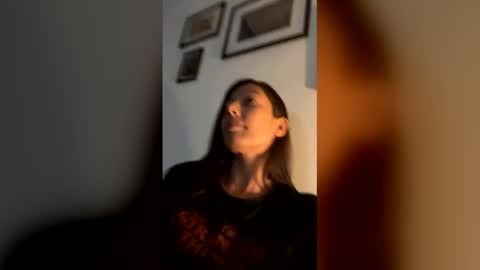 Jessica Gomez online show from June 2, 2026, 2:24 am