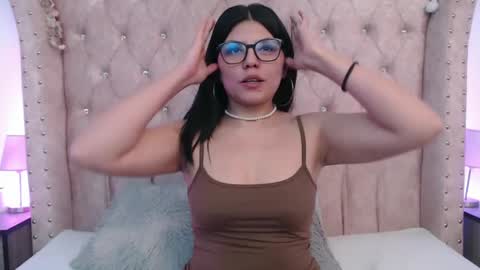 Jessica  online show from September 13, 2025, 3:23 pm