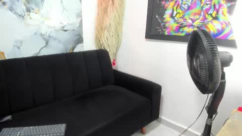 Snapshot of jessica_latina777 chatting on December 18, 2025, 8:15 pm JESSICA online show from December 18, 2025, 8:15 pm