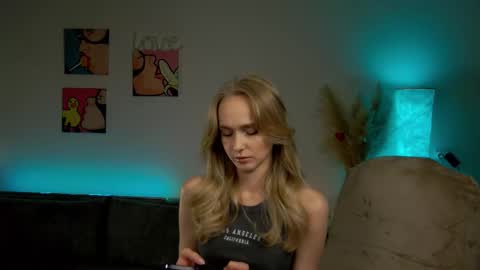 Jessica online show from September 20, 2025, 7:37 pm