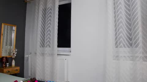 Jessica White online show from September 29, 2025, 4:06 am