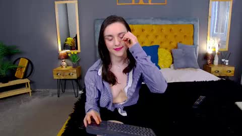 Snapshot of jessica_whitte_ chatting on May 18, 2026, 4:18 am Jessica White online show from May 18, 2026, 4:18 am