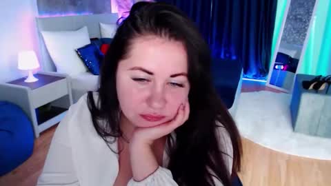 jessicaevanse online show from November 15, 2025, 7:05 am