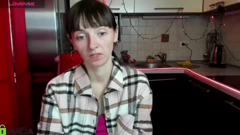 jessicaforris online show from February 25, 2025, 10:58 am