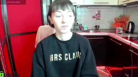 jessicaforris online show from December 5, 2025, 8:12 am