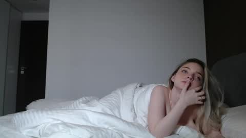 Snapshot of jessicahwinters chatting on April 24, 2026, 1:41 am Jessica online show from April 24, 2026, 1:41 am
