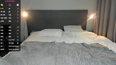 JessicaMooon online show from February 26, 2025, 3:32 am