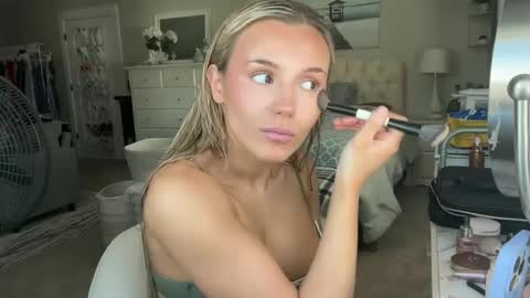 Snapshot of jessicaparkerrr chatting on September 17, 2025, 5:36 pm Jessica Parker online show from September 17, 2025, 5:36 pm