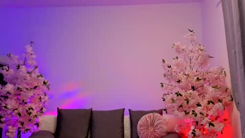 Gloria   online show from January 27, 2025, 1:48 am