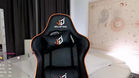 jessie_johns online show from October 21, 2025, 3:35 pm