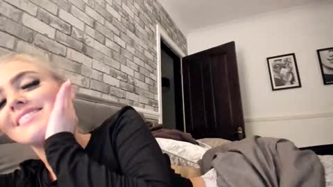 jessiebella0210_ online show from February 17, 2026, 7:53 pm