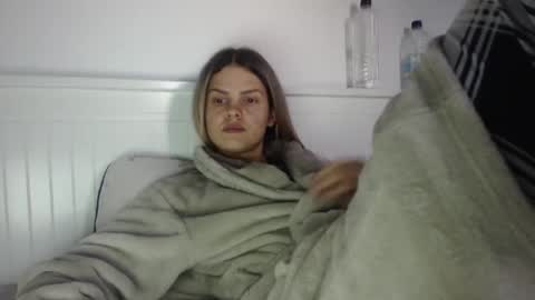 jessieryan online show from October 30, 2025, 4:47 am