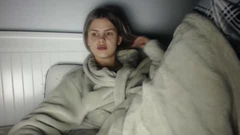 jessieryan online show from December 21, 2025, 4:30 am