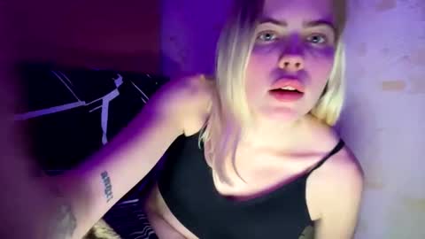 jessika_evans online show from November 28, 2025, 9:28 pm