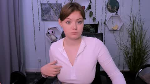 Snapshot of jessika_pur chatting on December 12, 2024, 5:10 am Jessi online show from December 12, 2024, 5:10 am