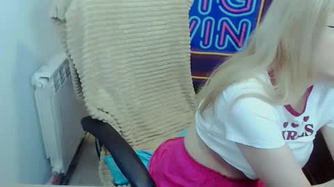 Victoria online show from November 9, 2025, 5:39 am