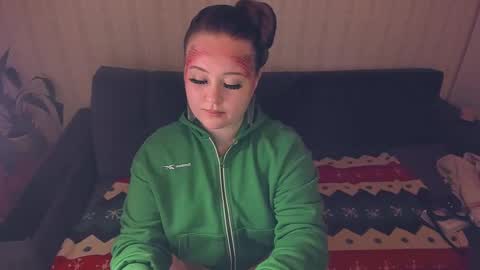 NEW VIDEO IN BIO online show from December 25, 2024, 1:41 pm