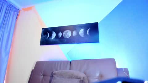 Jessy Mateus online show from December 9, 2024, 3:00 pm