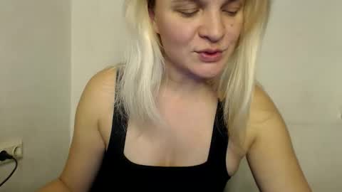 jessyangels online show from December 21, 2025, 9:33 pm